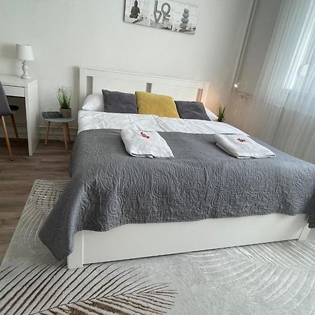 Magnolia Apartman Дьор Екстериор снимка