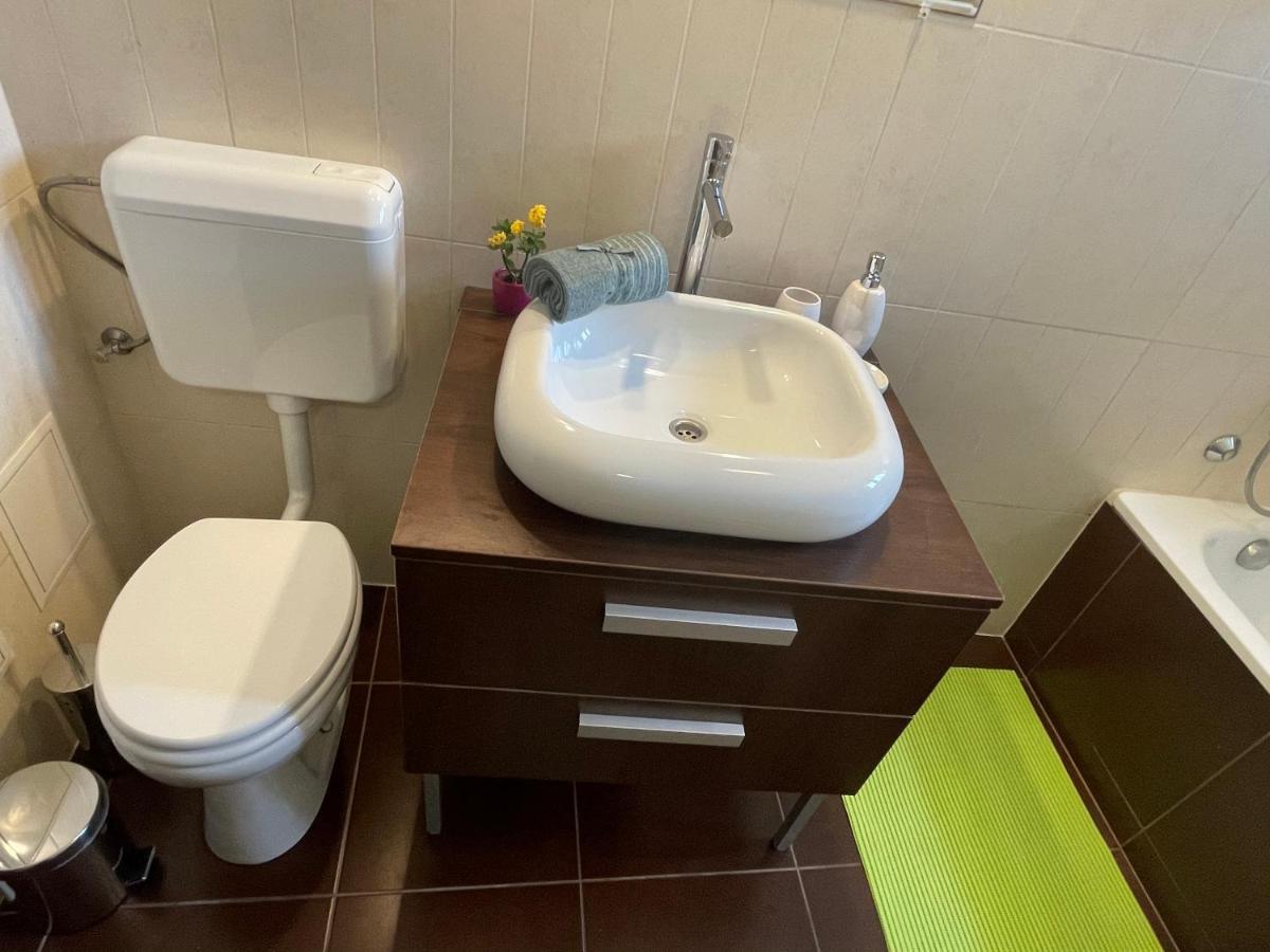 Magnolia Apartman Дьор Екстериор снимка