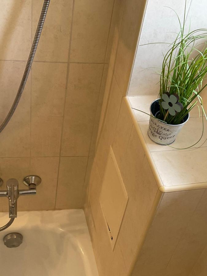 Magnolia Apartman Дьор Екстериор снимка