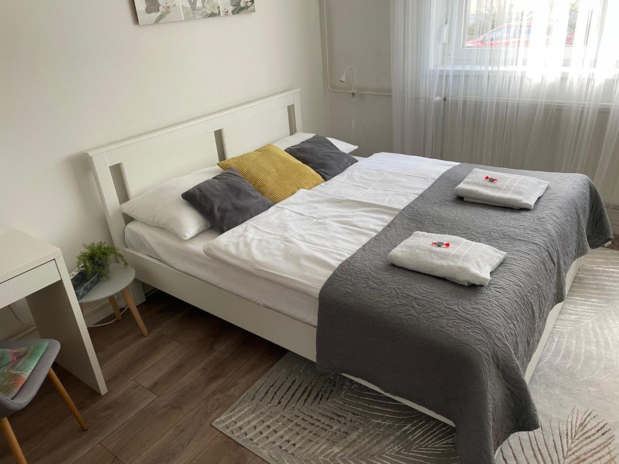 Magnolia Apartman Дьор Екстериор снимка